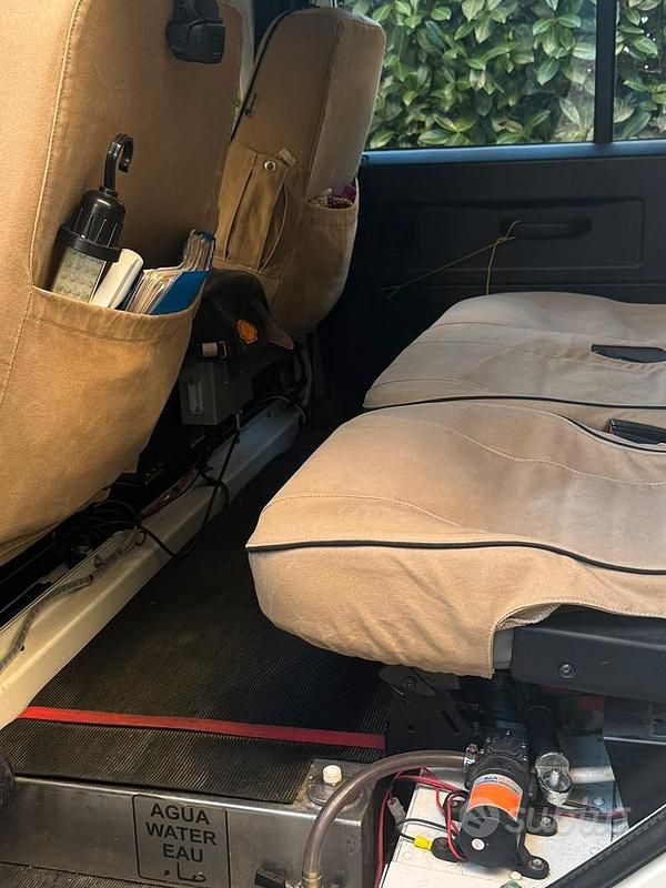 Usata Land Rover Defender 122 CV (89 kW) 2008 Bianco SUV