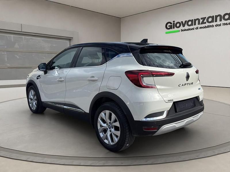 Usata Renault Captur Intens 160 CV (117 kW) 2020 Be style helsinki (bianco puro SUV