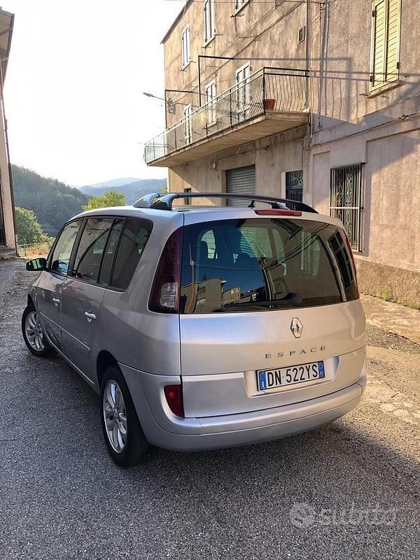 Usata Renault Espace 150 CV (110 kW) 2008 Grigio Monovolume