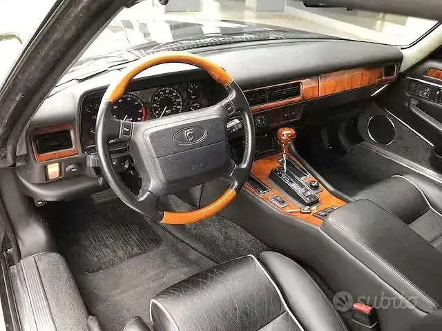 Usata Jaguar XJS 222 CV (163 kW) 1996 Nero Cabrio