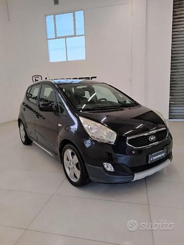 Usata Kia Venga 90 CV (66 kW) 2014 Nero Utilitaria
