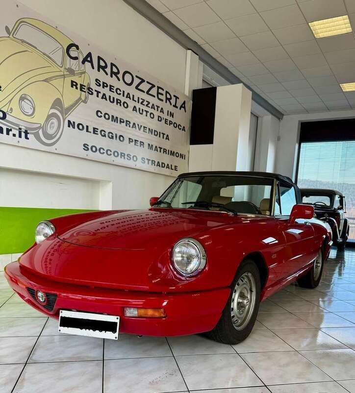 Usata Alfa Romeo Spider 106 CV (77 kW) 1990 Rosso alfa Cabrio