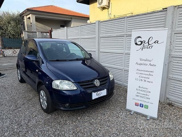 Usata VW Fox 54 CV (39 kW) 2005 Blu Utilitaria