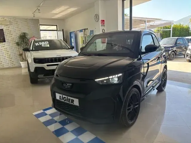Nuova Ligier JS50 2026 Nero pastello Utilitaria