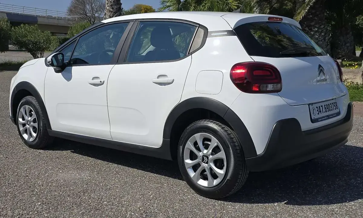 Usata Citroën C3 Feel 102 CV (75 kW) 2023 Bianco Utilitaria