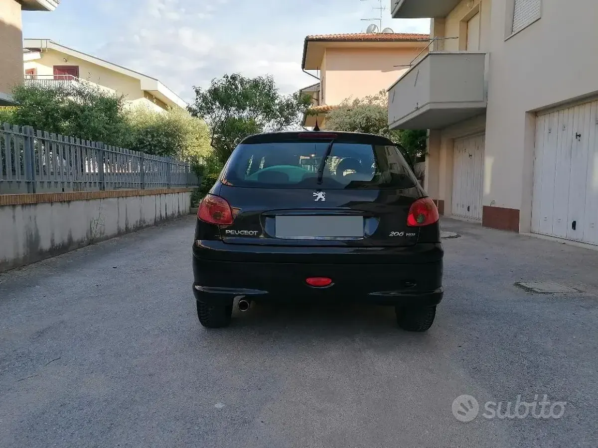 Usata Peugeot 206 88 CV (64 kW) 2007 Nero Berlina