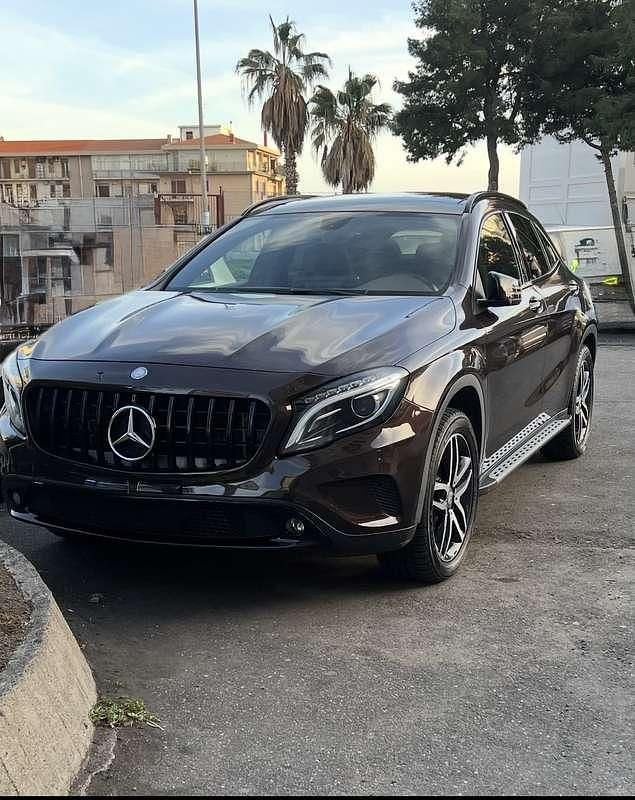 Usata Mercedes GLA200 136 CV (100 kW) 2015 SUV