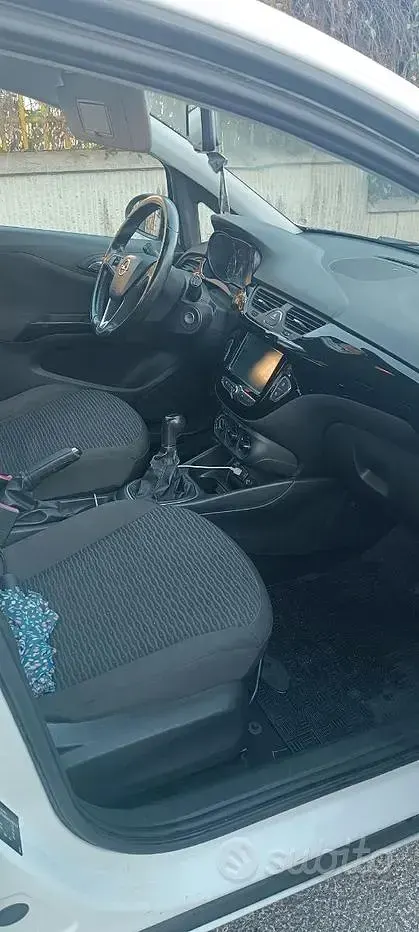 Usata Opel Corsa 90 CV (66 kW) 2018 Bianco Berlina