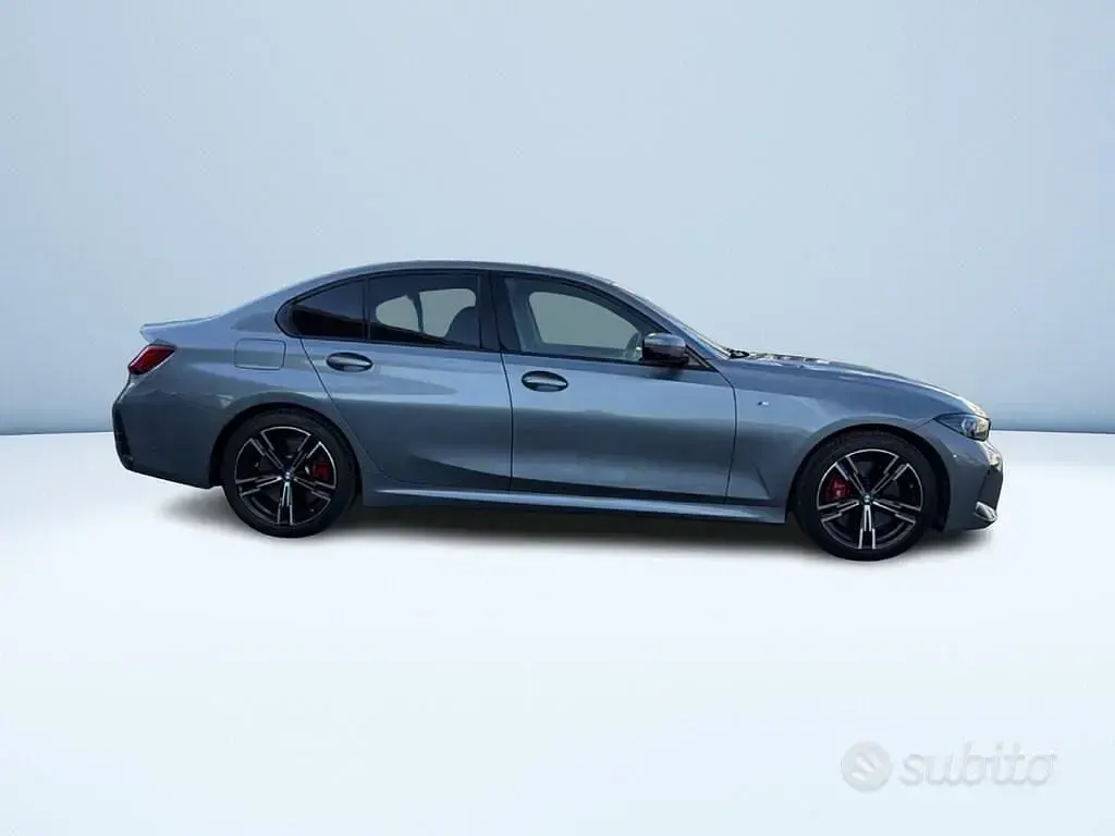 Usata BMW 320 M Sport 190 CV (139 kW) 2025 Grigio Berlina