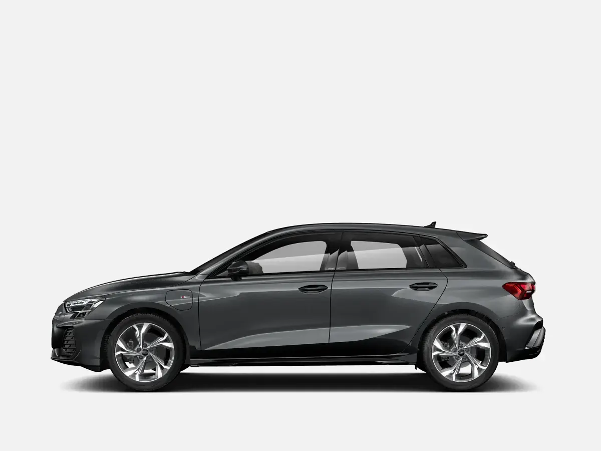 Nuova Audi A3 Sportback e-tron S-Line 204 CV (150 kW) 2026 Grigio daytona perla Utilitaria