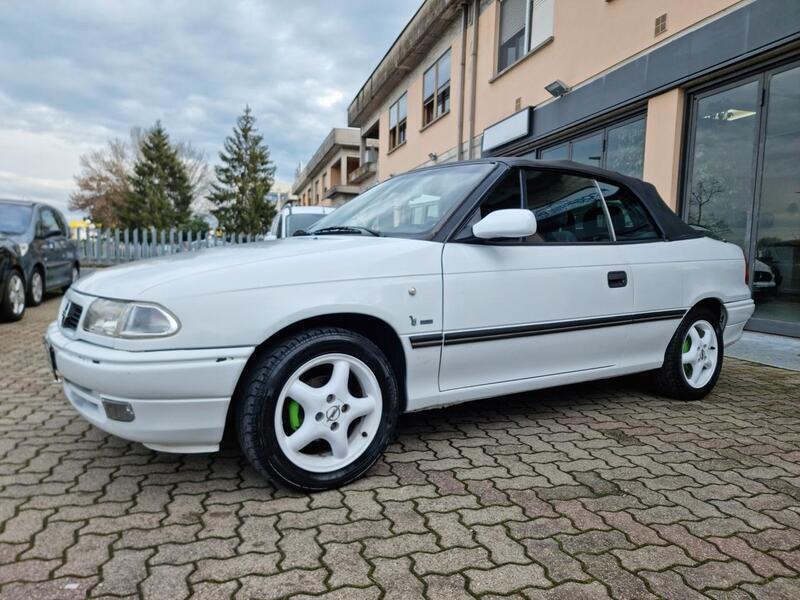 Usato 1994 Opel Astra Cabriolet 1.4 LPG_Hybrid 82 CV (3.490 €)
