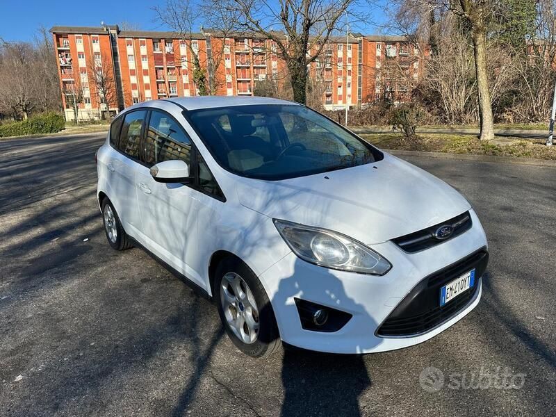 Usata 2012 Ford C-MAX Titanium Monovolume | 5900 € (Buon prezzo) - Immagine 1/4