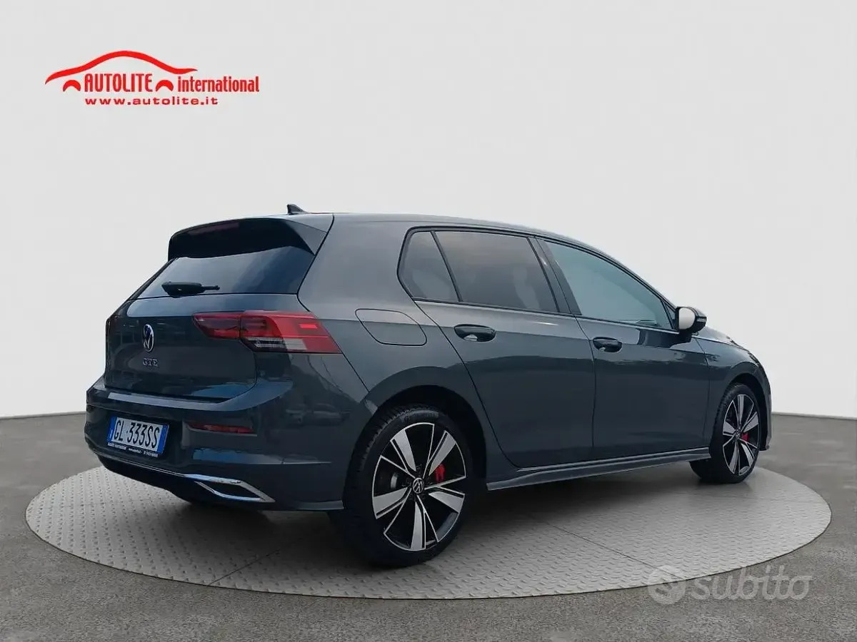 Usata VW Golf VIII GTE 150 CV (110 kW) 2022 Giallo Berlina