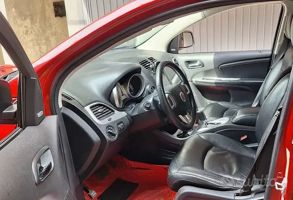 Usata Fiat Freemont Lounge 170 CV (125 kW) 2016 Rosso SUV