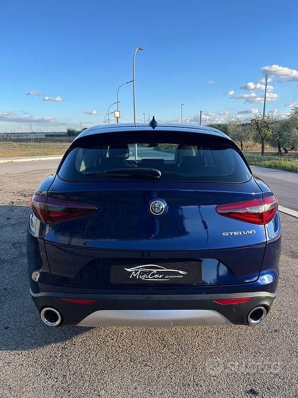 Usata Alfa Romeo Stelvio Executive 190 CV (139 kW) 2020 Blu SUV