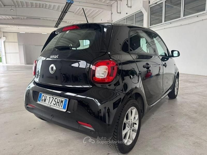 Usata Smart ForFour Passion 90 CV (66 kW) 2019 Nero Utilitaria