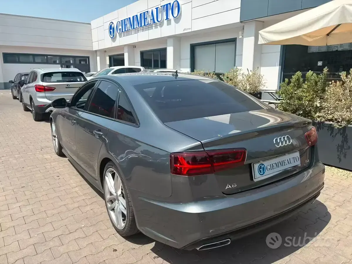Usata Audi A6 Business Plus 190 CV (139 kW) 2017 Grigio Berlina