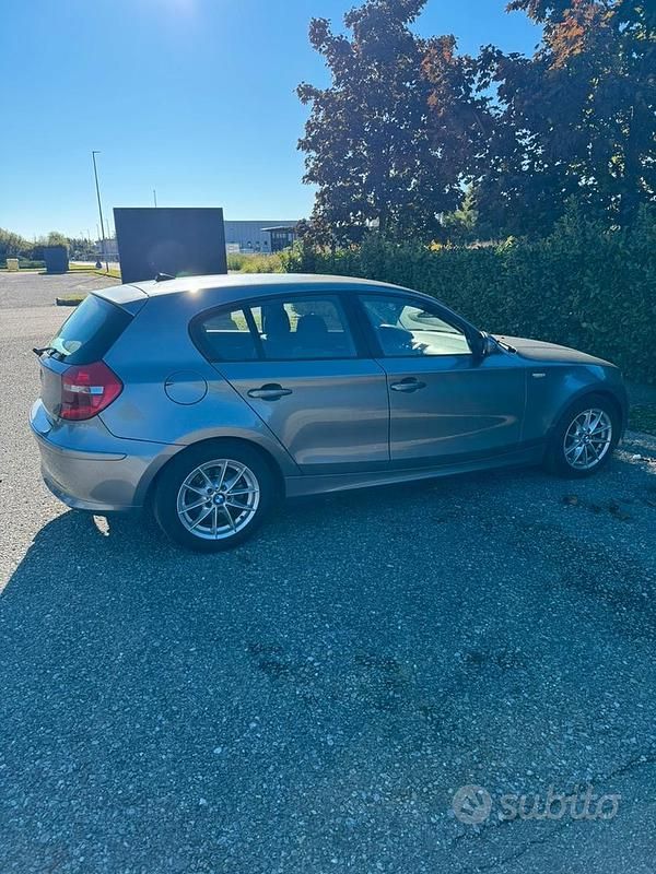 Usata BMW 116 2011 Grigio Utilitaria