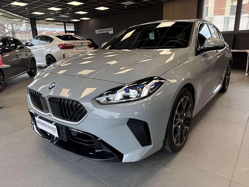 Usata BMW 120 M Sport 170 CV (125 kW) 2025 Brooklyn grey Utilitaria