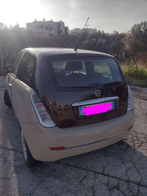 Usata Lancia Ypsilon 69 CV (50 kW) 2007 Giallo Utilitaria