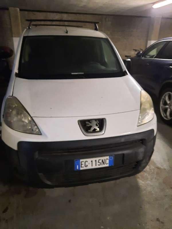 Bianco Usata 2011 Peugeot TePee Comfort Station wagon | 5750 € (Ottimo prezzo) - Immagine 1/4