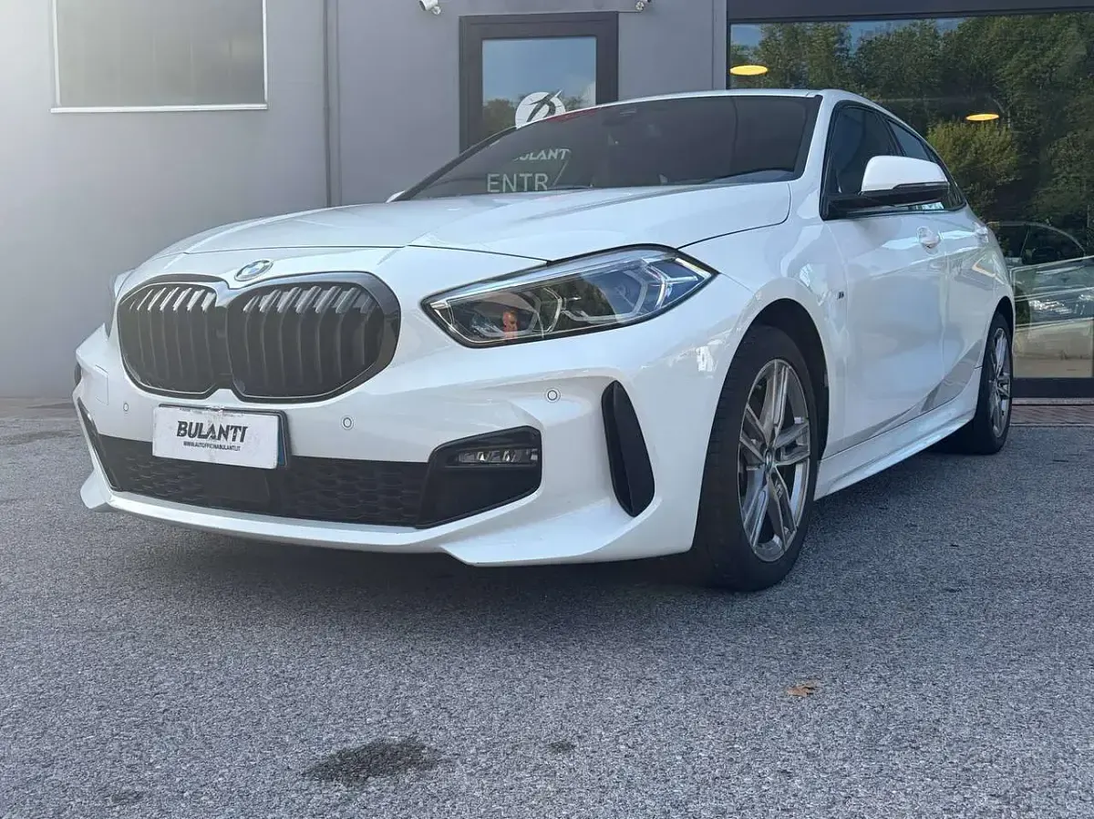Usata BMW 116 M Sport 116 CV (85 kW) 2022 Bianco Utilitaria