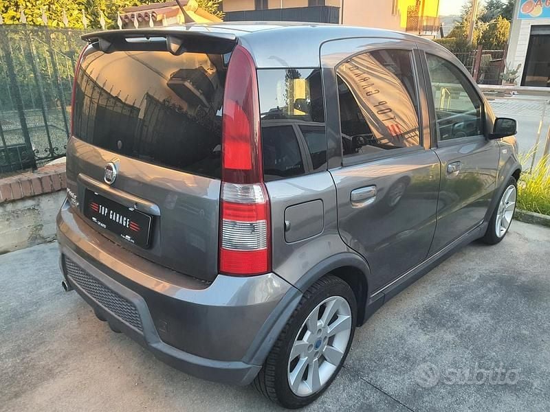Usata Fiat Panda 100 CV (73 kW) 2008 Grigio Utilitaria