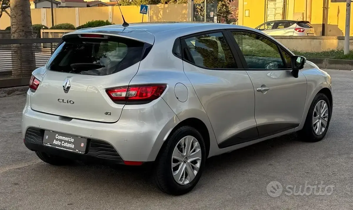 Usata Renault Clio 75 CV (55 kW) 2016 Grigio Utilitaria