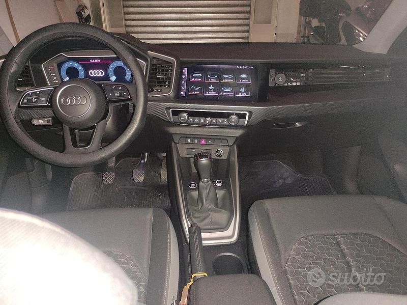 Usata Audi A1 Sportback S-Line 110 CV (80 kW) 2023 Grigio Utilitaria
