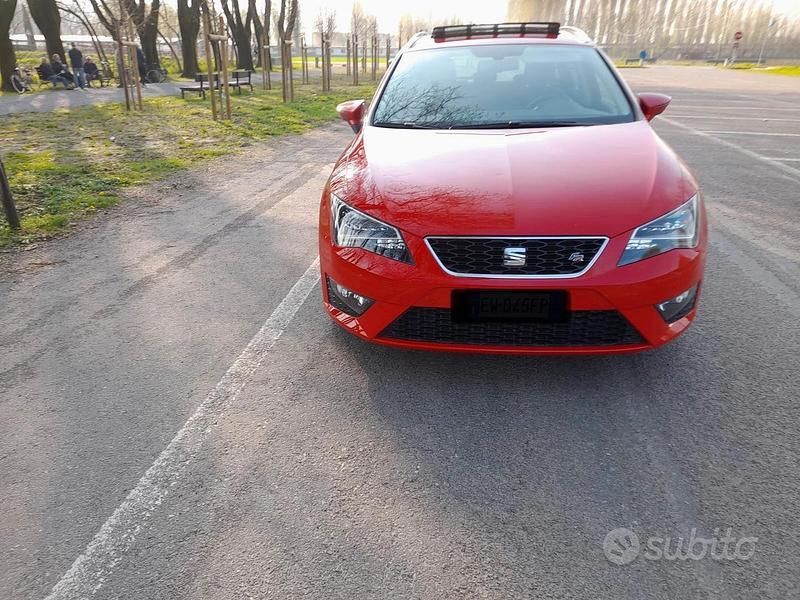 Usata Seat Leon FR 150 CV (110 kW) 2014 Rosso Station wagon