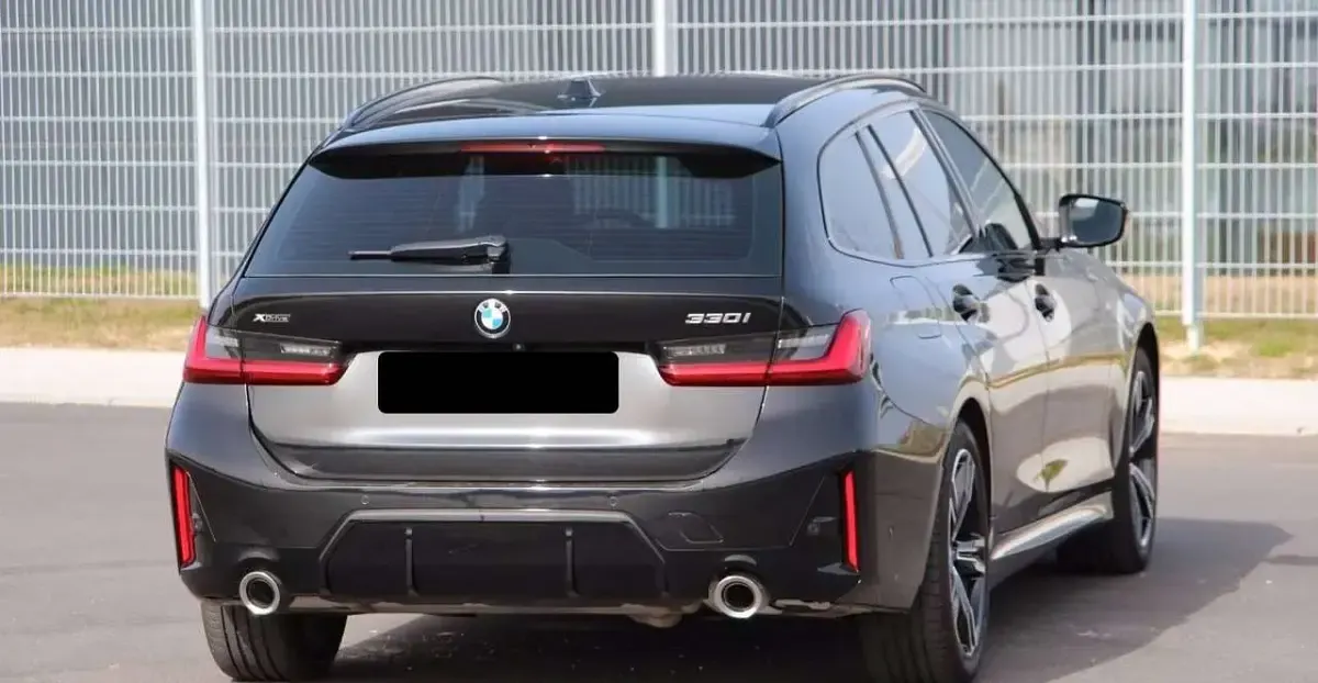 Usata BMW 330 M Sport 245 CV (180 kW) 2025 Saphirschwarz Station wagon