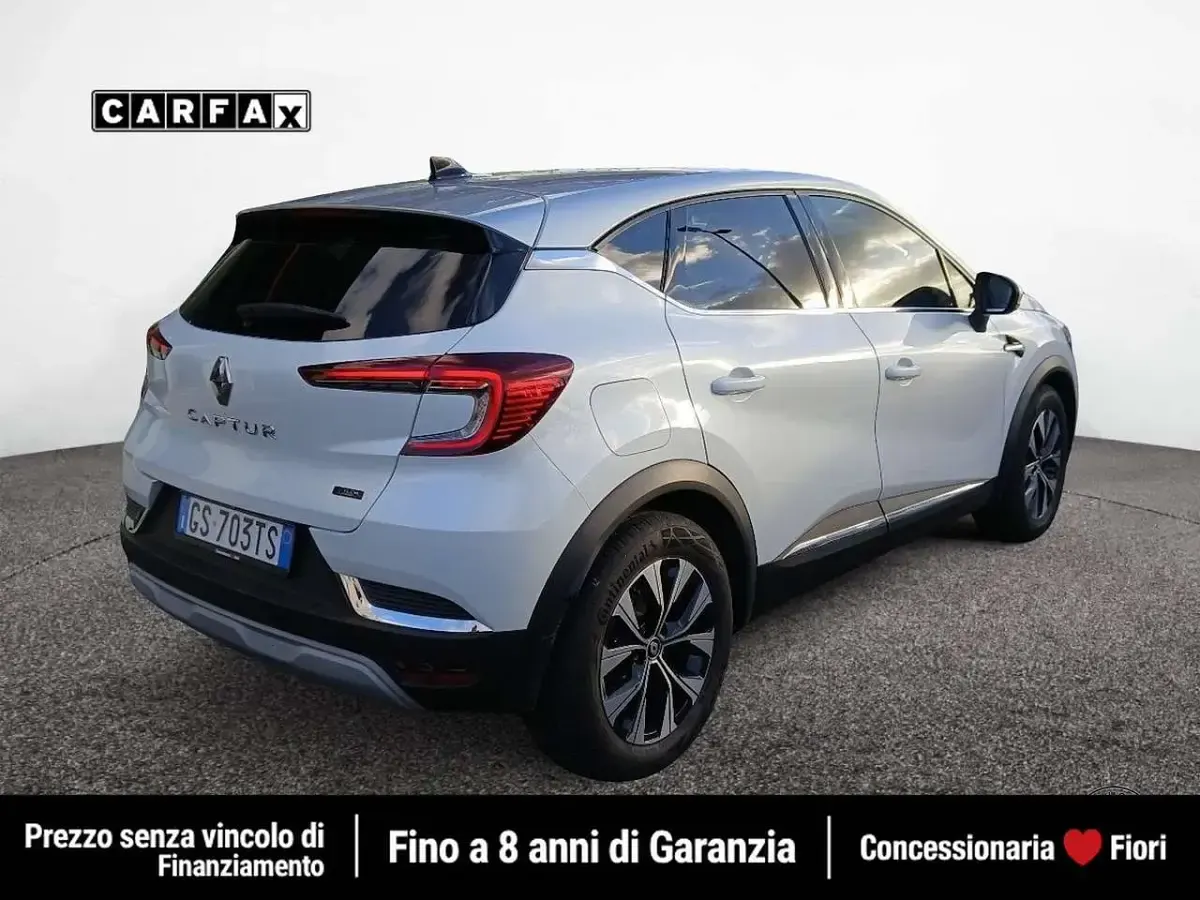 Usata Renault Captur Techno 143 CV (105 kW) 2023 Argento SUV