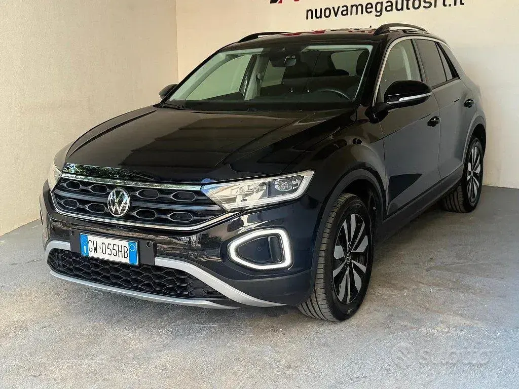 Usata VW T-Roc Edition 116 CV (85 kW) 2024 Nero SUV