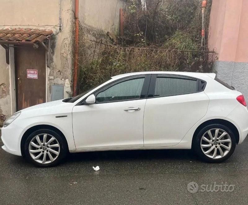 Usata Alfa Romeo Giulietta 120 CV (88 kW) 2020 Bianco Berlina
