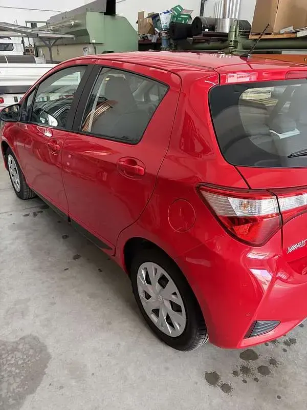 Usata Toyota Yaris Active 111 CV (81 kW) 2017 Berlina