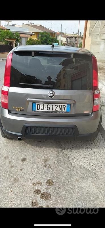 Usata Fiat Panda 100 CV (73 kW) 2007 Grigio Utilitaria