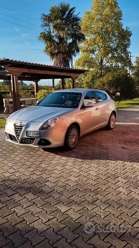 Usata Alfa Romeo Giulietta 170 CV (125 kW) 2010 Grigio Utilitaria