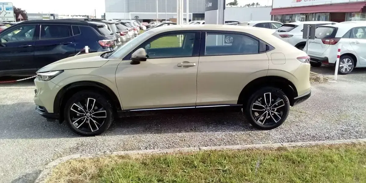 Begagnad Honda HR-V Advance 107 HK (78 kW) 2024 Beige SUV