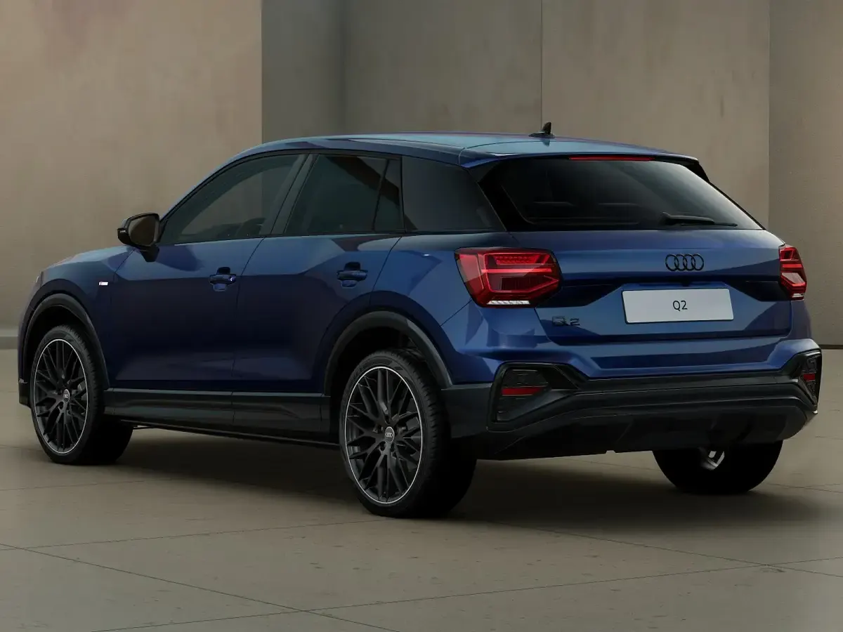 Nuova Audi Q2 Comfort 2026 Blu navarra metallizzato SUV