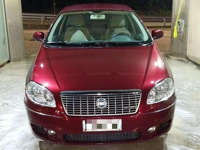 Rosso Usata 2006 Fiat Croma Dynamic Station wagon | 2000 € (Buon prezzo) - Immagine 1/4
