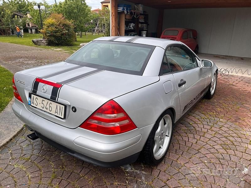 Usata Mercedes SLK200 AMG 1998 Grigio Cabrio