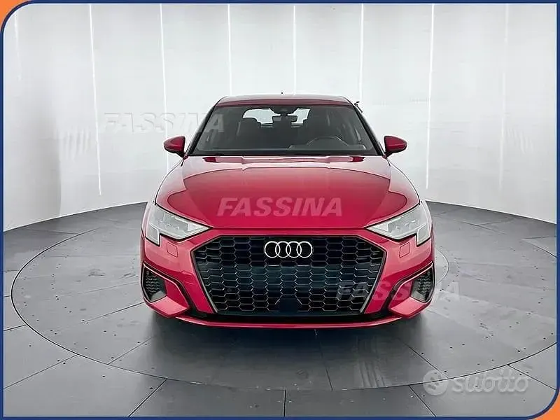 Gebraucht Audi A3 150 PS (110 kW) 2022 Rot Limousine