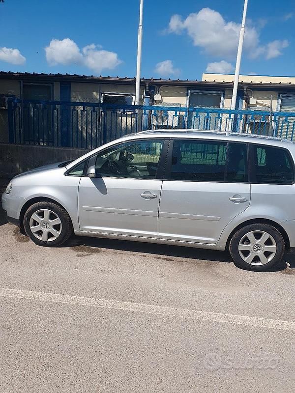 Usata VW Touran 101 CV (74 kW) 2003 Grigio Monovolume