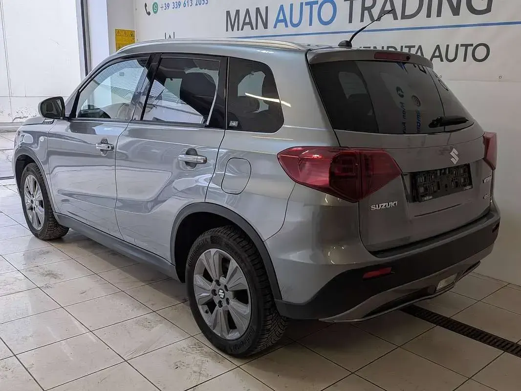 Usata Suzuki Vitara 140 CV (102 kW) 2019 Grigio SUV