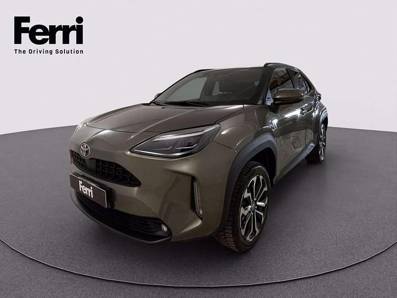 Usata Toyota Yaris Cross Trend 116 CV (85 kW) 2023 Verde metallizzato SUV