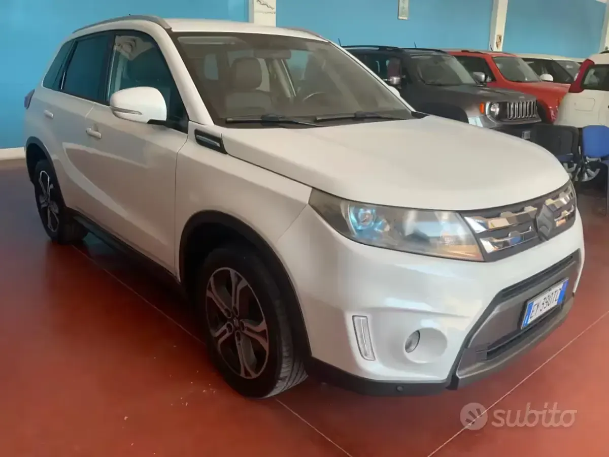 Usata Suzuki Vitara Cool 120 CV (88 kW) 2015 Bianco SUV