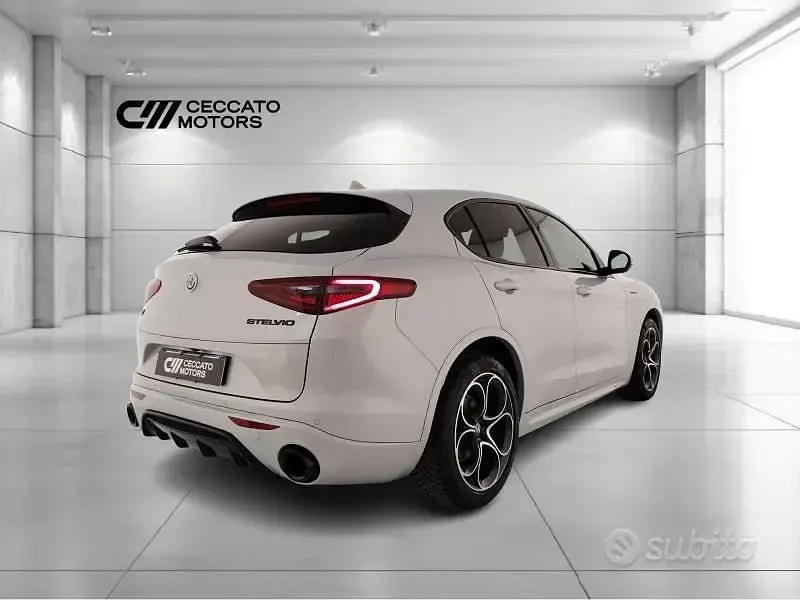 Usata Alfa Romeo Stelvio Veloce 209 CV (153 kW) 2021 Grigio SUV
