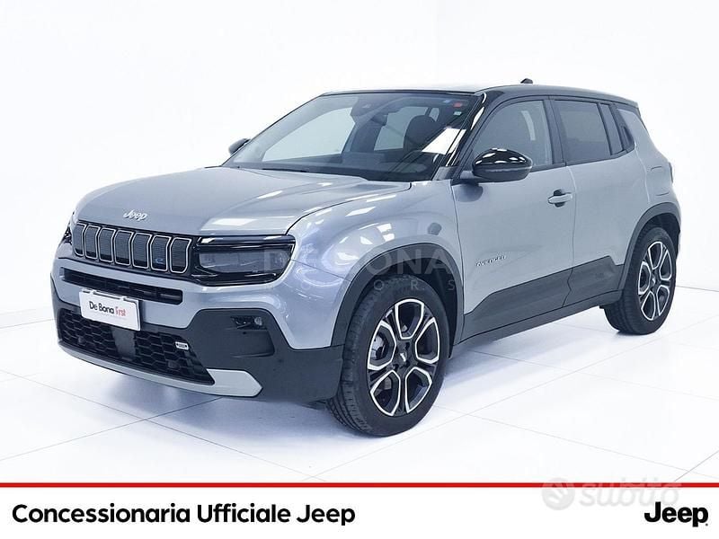 Usata Jeep Avenger 114 kW (156 CV) 2023 Grigio SUV