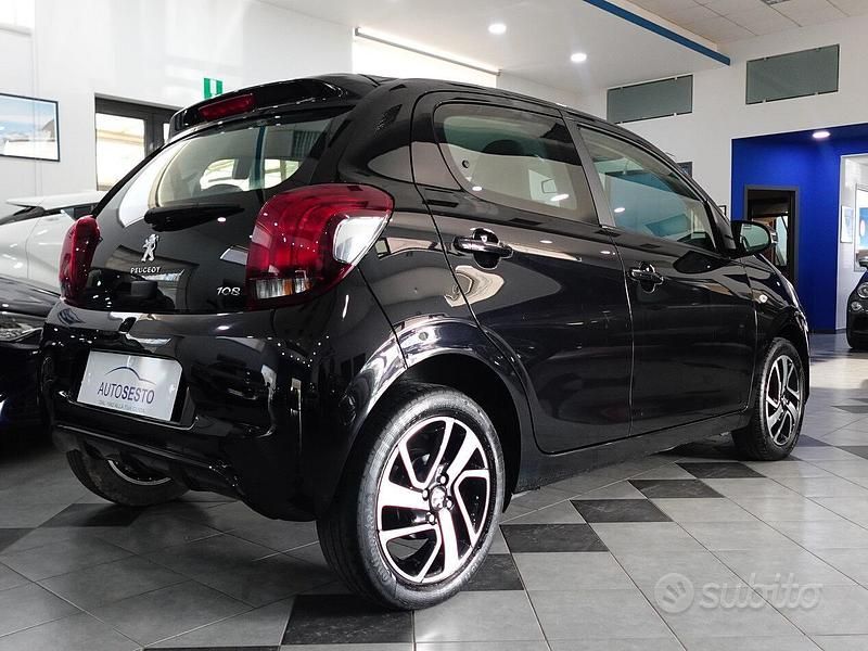 Usata Peugeot 108 Allure 72 CV (52 kW) 2021 Nero Utilitaria