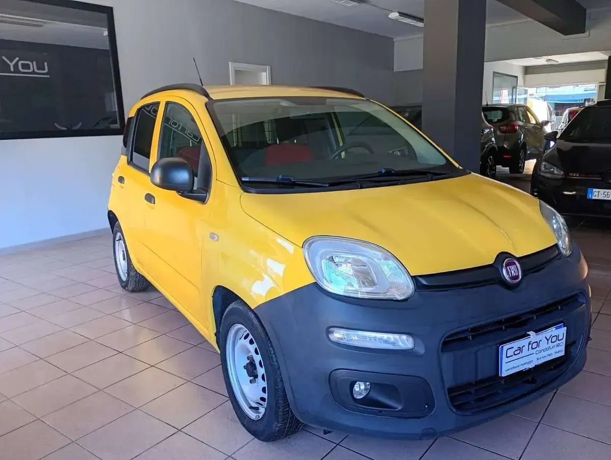 Usata Fiat Panda 75 CV (55 kW) 2017 Giallo Utilitaria